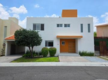 Casa en condominio de 3 habitaciones, Corregidora · Casa en Puerta Real con 3 Recámaras en Venta Modelo Grande