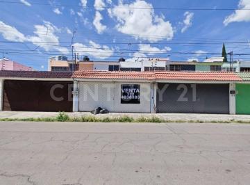 Casa · 155m² · 2 Recámaras · 2 Estacionamientos · Casa en Venta en Vicente Ferrer! Zona Av Nacional