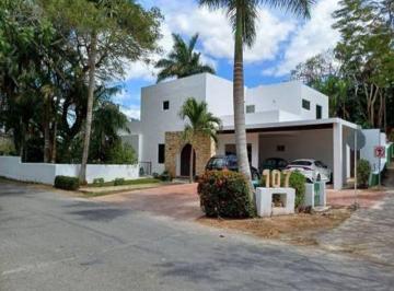 Casa de 3 habitaciones, Mérida · Casa en Renta en Merida F - 1149, 3 Rec. Club de Golf La Ceiba $45,000 m. N.