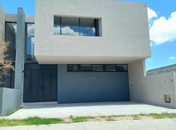 Casa de 4 habitaciones, León · Casa en Renta Rinconada Santa Fe
