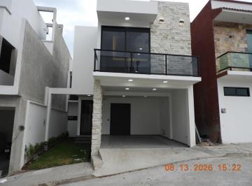 Casa de 3 habitaciones, Coatepec · Nuena 3 Recamaras Fracc. La Trinidad Junto a Bodega Aurrera
