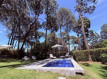 b590e099dbd0477e55ef89d3a9e834940155f4b86f7fa4afb86c780b39e46c96 · Casa en Venta Valle de Bravo/ Avandaro