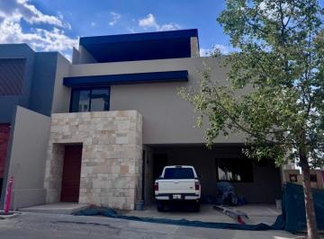 Casa de 3 habitaciones, San Luis Potosí · Hermosa Casa de 4 Recamaras en Lomas del Pedregal.