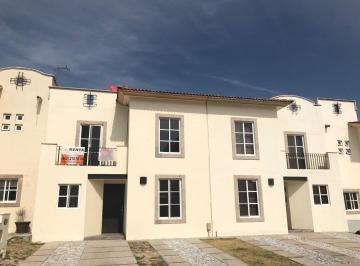 Casa en condominio · 245m² · 3 Recámaras · 2 Estacionamientos · Casa en Condominio en Juriquilla Santa Fe