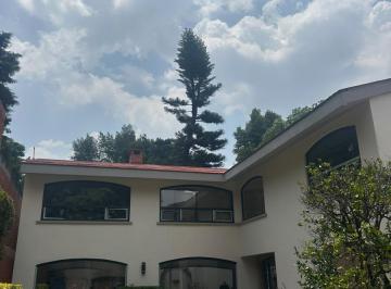 Casa · 408m² · 3 Recámaras · 4 Estacionamientos · Excelente Residencia