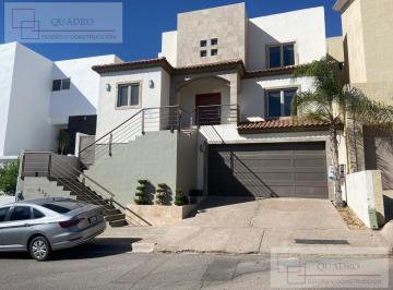 Casa · 288m² · 3 Recámaras · 2 Estacionamientos · Casa Rincones de San Francisco