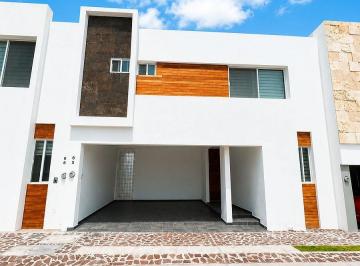 6f5ad4b152aa46562457a1bdfd597ca3133599412d252f2f4eae70cbd4316c4f · Renta Casa Amueblada en Residencial Cadaquez