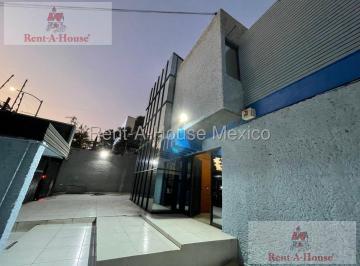 Edificio · 385m² · 7 Estacionamientos · Edificio Comercial en Ciudad Satélite