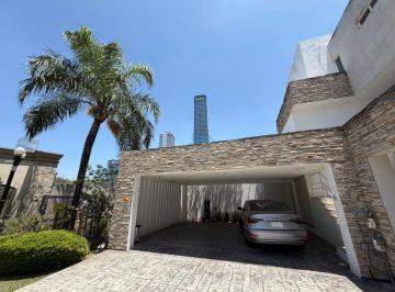 Casa de 3 habitaciones, San Pedro Garza García · Casa en Venta en La Muralla en Valle Oriente, San Pedro Garza García