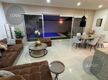 Casa · 230m² · 4 Recámaras · 2 Estacionamientos · Casa en Venta en Residencial Aqua Cancun