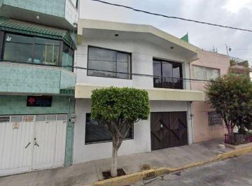 Casa de 3 habitaciones, Iztapalapa · Venta de Casa en Teniente Roberto Gomez m. Escuadron 201 Iztapalapa Oportunidad
