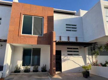 Casa en condominio de 3 habitaciones, Querétaro · Renta Bonita Casa Juriquilla Qro Condominio Hacienda Juriquilla con Roof Garden