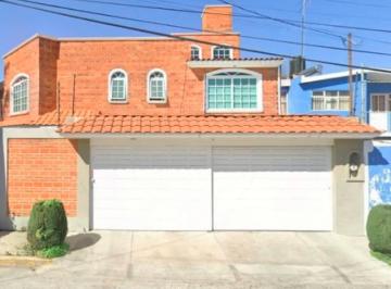 Casa de 4 habitaciones, Metepec · Casa en Venta El Hipico, Metepec No Se Aceptan Creditos