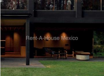 Casa · 848m² · 4 Recámaras · 4 Estacionamientos · Casa en Venta en Valle de Bravo, Valle de Bravo Gis 26 - 1722