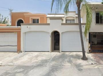 Casa de 3 habitaciones, Monterrey · Venta de Casa en Country La Silla, Monterrey, N. L.