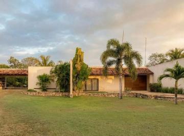 Casa de 4 habitaciones, Mocochá · Venta de Terreno con Dos Hermosas Residencias de Una Planta en Tekat Yucatán