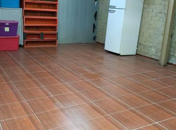 Piso ceramica en excelnte estado · Excelente Espacio Para Bodega, en Zona Muy Segura y Centrica
