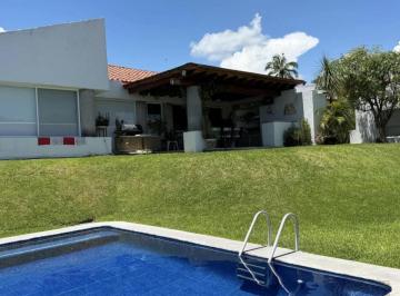 Casa en condominio de 4 habitaciones, Xochitepec · Venta Casa Fraccionamiento Colinas de Santa Fe