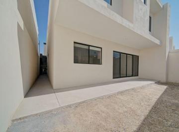 Casa de 4 habitaciones, Arteaga · Casa en Renta – Privanzas del Campestre