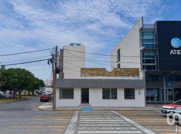 Local comercial · 92m² · Local en Renta Sobre Boulevard Ruiz Cortines y Esquina Reyes Heroles, en Boca del Rio, Ver.