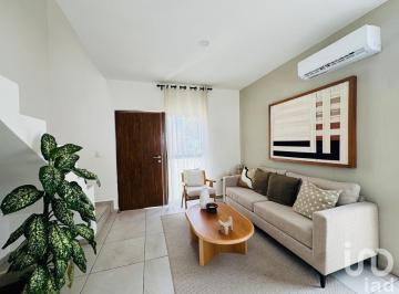 Casa · 69m² · 2 Recámaras · 1 Estacionamiento · Casa Residencial en Venta en Cancun, Q. Roo