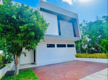 Casa de 3 habitaciones, Benito Juárez · Casa en Renta en Residencial Arbolada By Cumbres en Av Huayacan Cancún