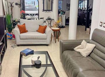 Casa de 5 habitaciones, Monterrey · Casa en Renta en Brisas