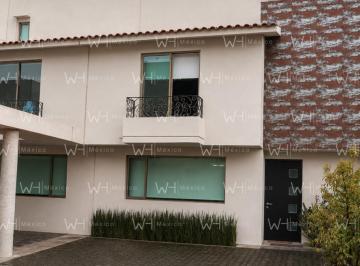 Casa · 4 Recámaras · 2 Estacionamientos · Venta de Hermosa Casa en San Mateo Atenco, Estado de México