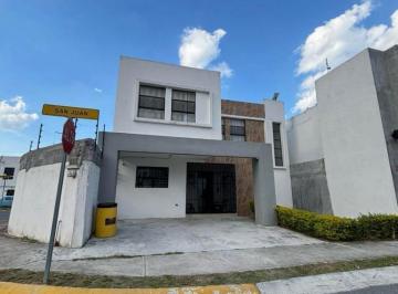 Casa · 189m² · 3 Recámaras · 2 Estacionamientos · Casa en Ex Hacienda El Rosario