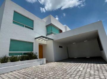 Casa en condominio de 4 habitaciones, Querétaro · Juriquilla Residencial Los Encinos Venta o Renta
