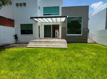 Casa en condominio de 4 habitaciones, Querétaro · Juriquilla Residencial Los Encinos Venta o Renta