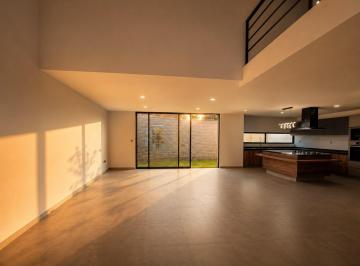 Casa · 180m² · 5 Recámaras · 2 Estacionamientos · Casa en Venta en Lomas de Angelopolis III, Cascatta, Puebla 5 Recamaras.