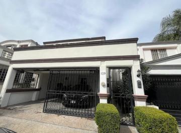 Foto 1 · Casa en Venta Cerradas de Cumbres, Monterrey, Nuevo León.