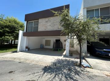 Casa · 130m² · 3 Recámaras · 2 Estacionamientos · Casa en Renta Arezzo Residencial