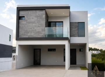 Casa · 202m² · 3 Recámaras · 2 Estacionamientos · Casa en Venta Alamo Sur