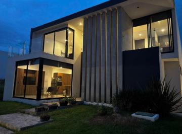 Casa de 4 habitaciones, León · Casa en Renta en León Guanajuato, El Bosque Country Club, Al Norte - Junto Al Campo de Golf