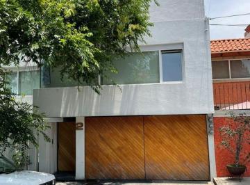 Casa de 3 habitaciones, La Magdalena Contreras · Casa en Venta en Calle Cerrada con Vigilancia