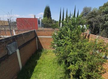 Casa de 3 habitaciones, San Pedro Cholula · Casa en Venta en San Pedro Cholula | Amplio Jardín y 3 Recámaras