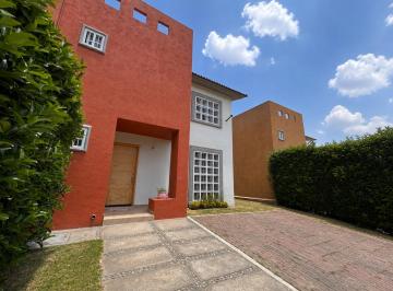 Casa en condominio de 3 habitaciones, Calimaya · Casa en Renta en Villas del Campo, Calimaya | 3 Recámaras | a 20 Mins de Metepec | $13,500