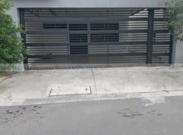 Casa · 200m² · 3 Recámaras · 2 Estacionamientos · Casa en Renta en Cumbres Jade
