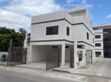 Casa · 120m² · 3 Recámaras · 2 Estacionamientos · Casa Moderna en Venta Col. Nuevo Aeropuerto