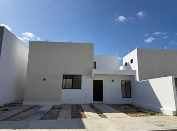 Casa · 276m² · 3 Recámaras · 2 Estacionamientos · Casa Nueva en Real Montejo