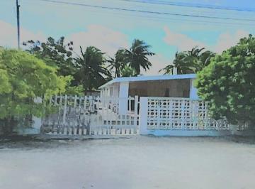 Casa · 603m² · 3 Recámaras · 4 Estacionamientos · Casa en La Playa de Chelem Yucatán