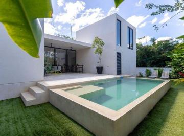1eee79abcb717cb098c811eb081a4dd7475814e844e03ab67a325f4413ca0778 · Casa en Renta en Yucatán Country Club con Paneles Solares
