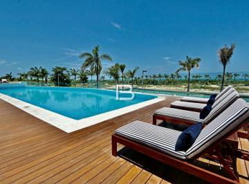 Departamento · 310m² · 3 Recámaras · 2 Estacionamientos · Departamento en Zona Hotelera Cancun en Renta Torre Allure