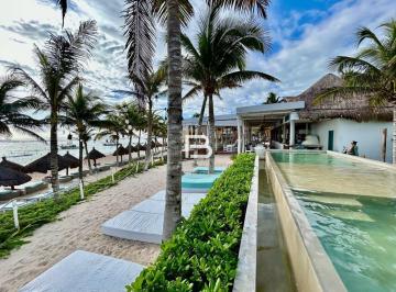 Casa · 208m² · 3 Recámaras · 2 Estacionamientos · Country Club Bahia Principe Casa Amueblada en Venta