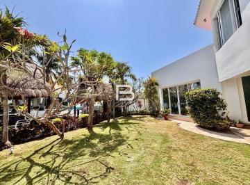 Casa · 519m² · 3 Recámaras · 3 Estacionamientos · Isla Dorada Casa en Renta Sin Muebles