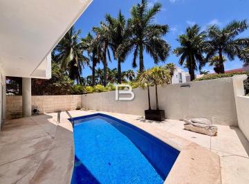 Casa · 360m² · 3 Recámaras · 2 Estacionamientos · Casa en Renta en Isla Dorada