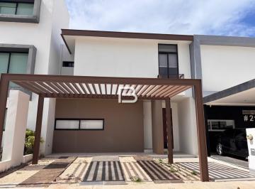 Casa · 160m² · 3 Recámaras · 2 Estacionamientos · Casa en Renta en Residencial Aqua
