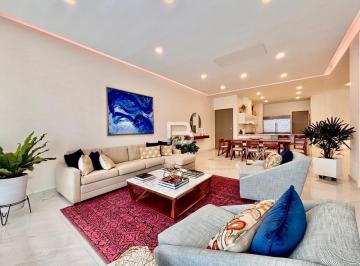 Departamento · 230m² · 3 Recámaras · 2 Estacionamientos · Departamento en Isla Dorada Cancún en Renta